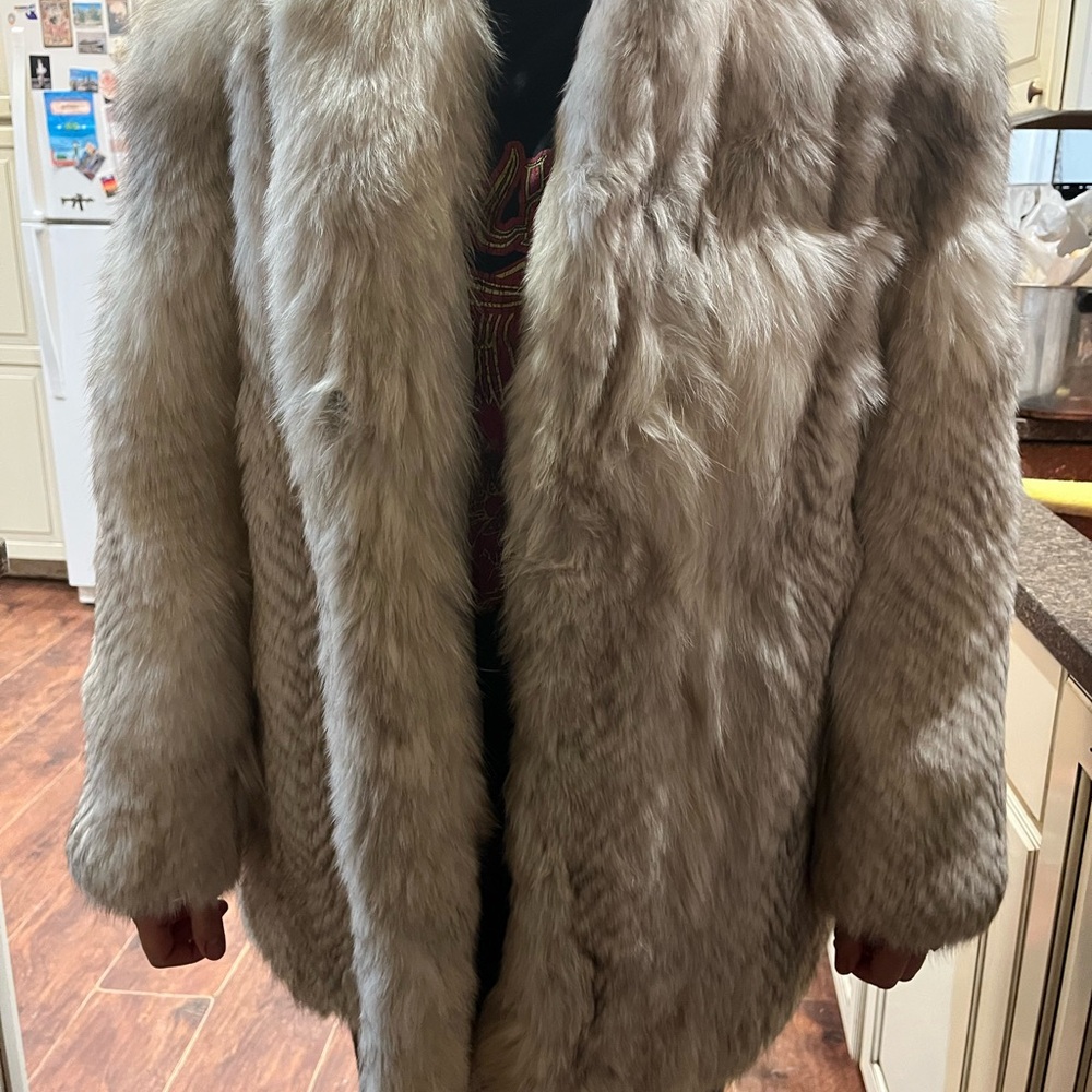 Saga Furs Natural Fox Fur Coat M/10 - Picture 7 of 16